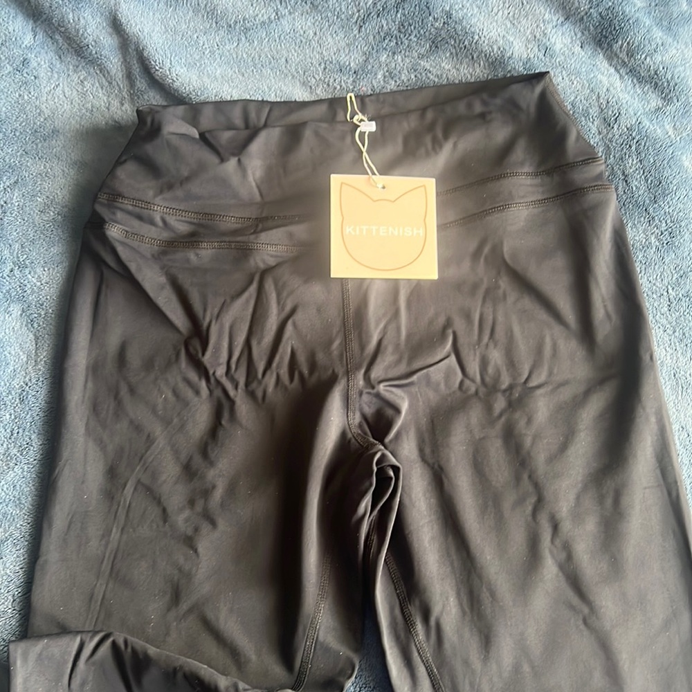 Kittenish leggings